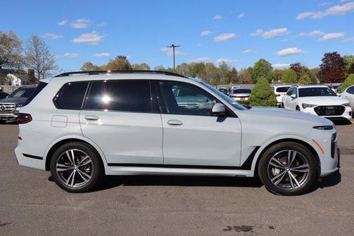 Brooklyn Grey Metallic 2024 BMW X7 xDrive40i