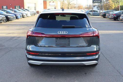 2021 Audi e-tron Premium