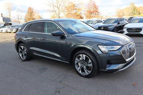 2021 Audi e-tron Premium