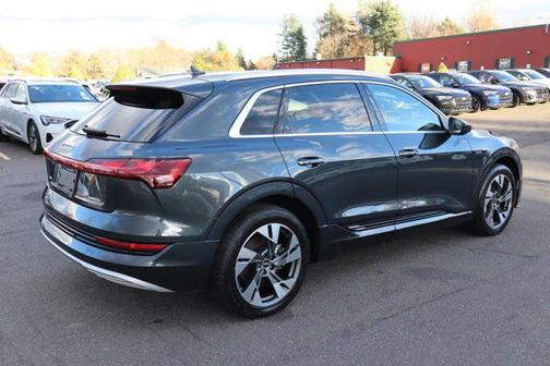 2021 Audi e-tron Premium