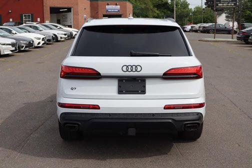 2025 Audi Q7 55 Premium Plus