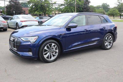 2021 Audi e-tron Premium Plus