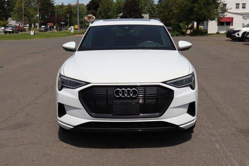 2021 Audi e-tron Prestige