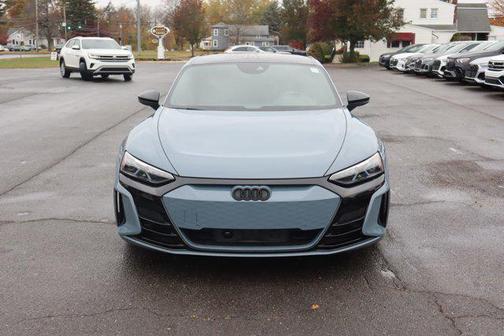 2023 Audi e-tron GT Premium Plus quattro