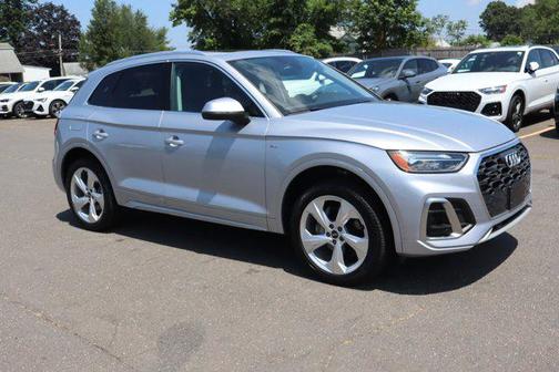 2022 Audi Q5 45 S line Premium Plus