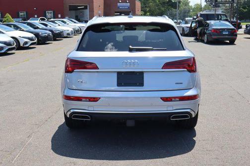 2022 Audi Q5 45 S line Premium Plus