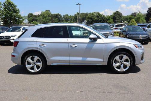2022 Audi Q5 45 S line Premium Plus
