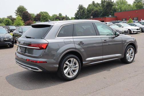 2022 Audi Q7 55 Premium Plus