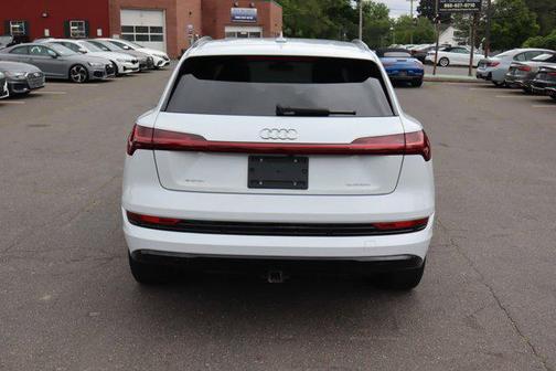 2021 Audi e-tron Prestige