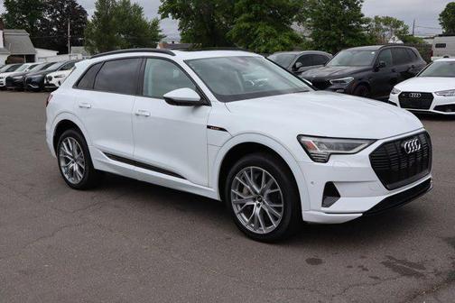 2021 Audi e-tron Prestige