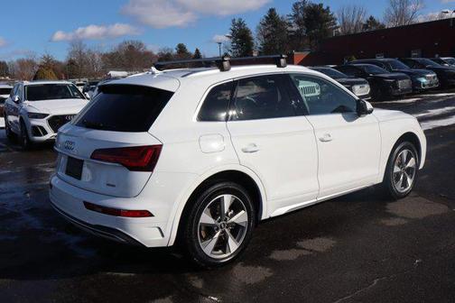 2022 Audi Q5 40 Premium Plus