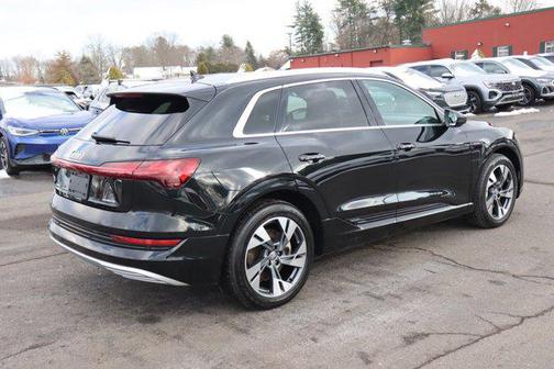 2021 Audi e-tron Premium