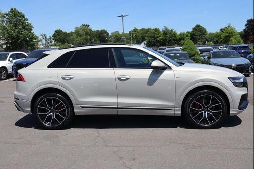 Vicuna Beige Metallic 2022 Audi Q8 55 Premium Plus