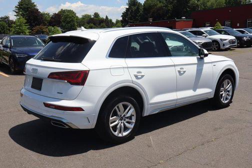 2024 Audi Q5 45 S line Premium