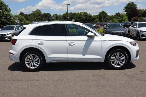 2024 Audi Q5 45 S line Premium