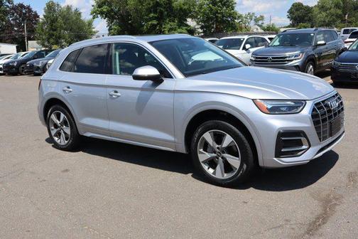 2022 Audi Q5 40 Premium Plus