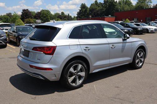 2022 Audi Q5 40 Premium Plus