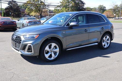 2022 Audi Q5 45 S line Premium Plus