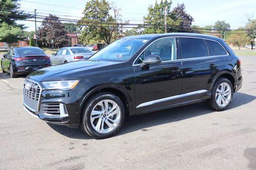 2022 Audi Q7 55 Premium Plus