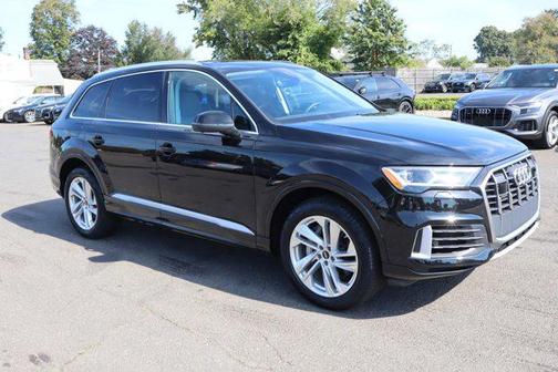 2022 Audi Q7 55 Premium Plus