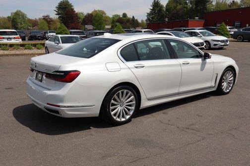 2021 BMW 745e xDrive