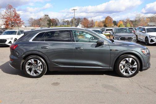 2021 Audi e-tron Premium