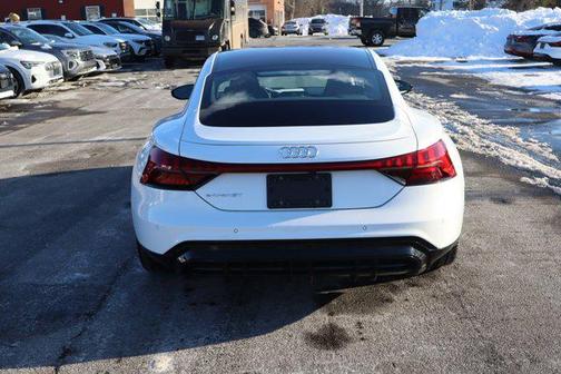 2022 Audi e-tron GT Prestige