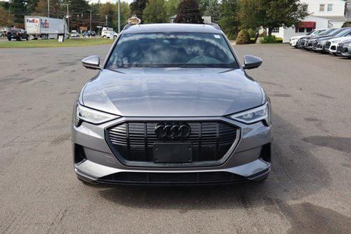 2023 Audi e-tron Premium quattro