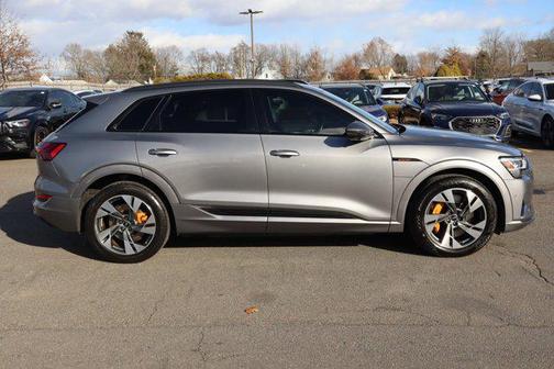 2023 Audi e-tron Premium quattro