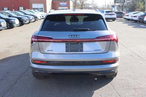 2023 Audi e-tron Premium quattro