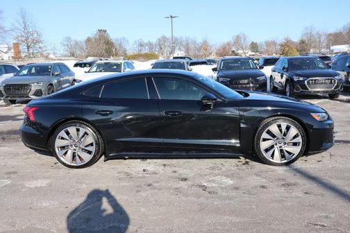 2022 Audi e-tron GT Prestige