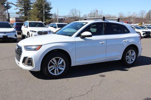 Glacier White Metallic 2022 Audi Q5 45 S line Premium