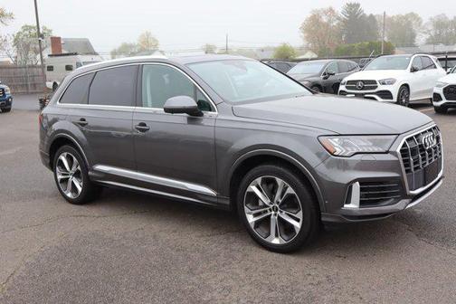 2023 Audi Q7 55 Premium Plus