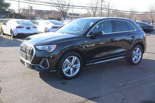 2022 Audi Q3 45 S line Premium