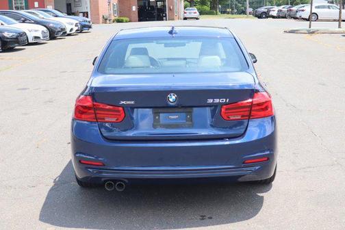 2018 BMW 330 xDrive