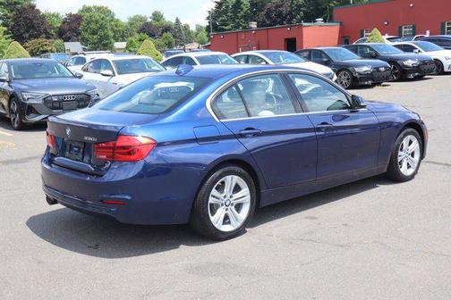 2018 BMW 330 xDrive
