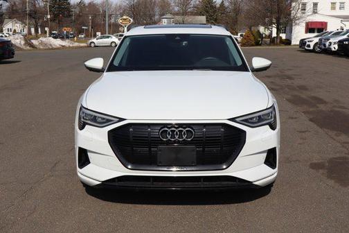 2022 Audi e-tron Premium