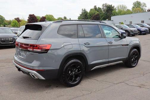 Pure Gray 2025 Volkswagen Atlas 2.0T Peak Edition