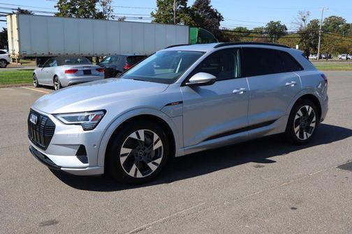 2021 Audi e-tron Premium