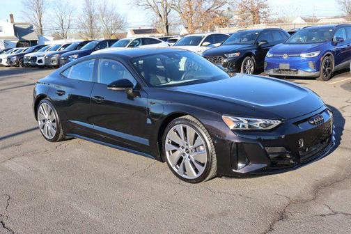 2022 Audi e-tron GT Prestige