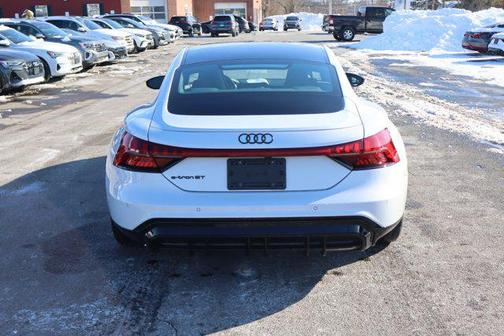 2023 Audi e-tron GT Premium Plus quattro