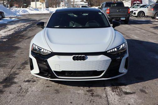 2023 Audi e-tron GT Premium Plus quattro