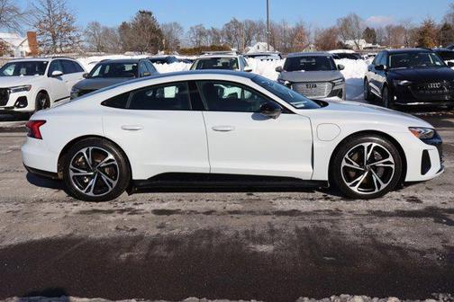 2023 Audi e-tron GT Premium Plus quattro