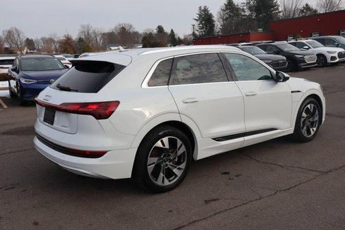 2021 Audi e-tron Premium