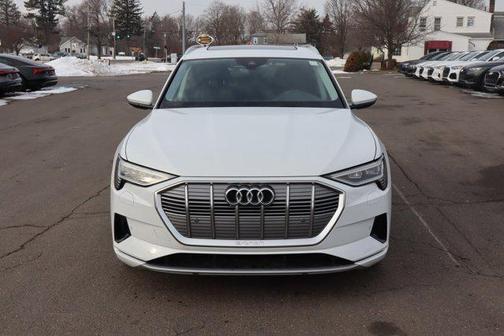2021 Audi e-tron Premium