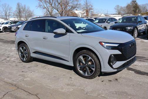 2023 Audi Q4 e-tron Premium Plus 50 quattro