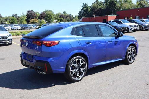 2025 BMW X2 M35i