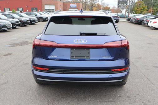 2021 Audi e-tron Premium