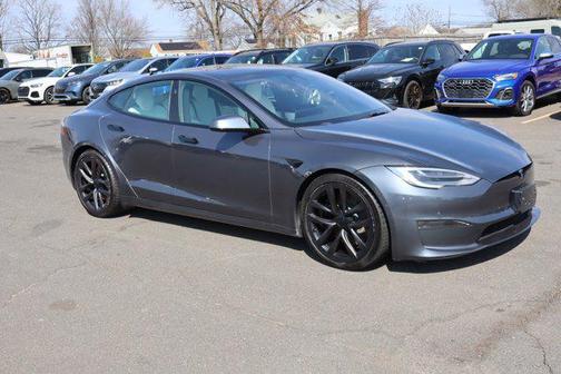 2022 Tesla Model S Plaid