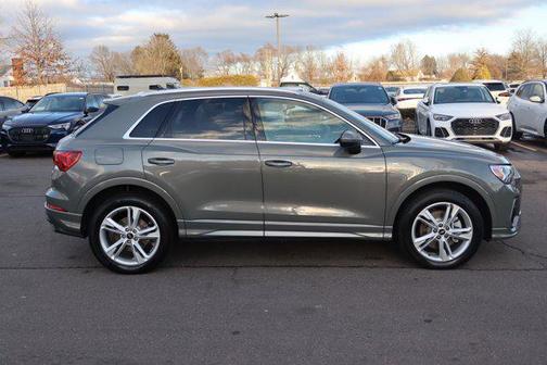 2023 Audi Q3 Premium 45 TFSI S line quattro Tiptronic